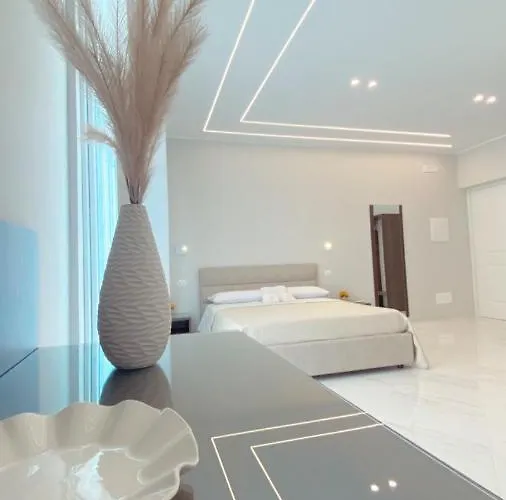 Meligrana Central Rooms Tropea