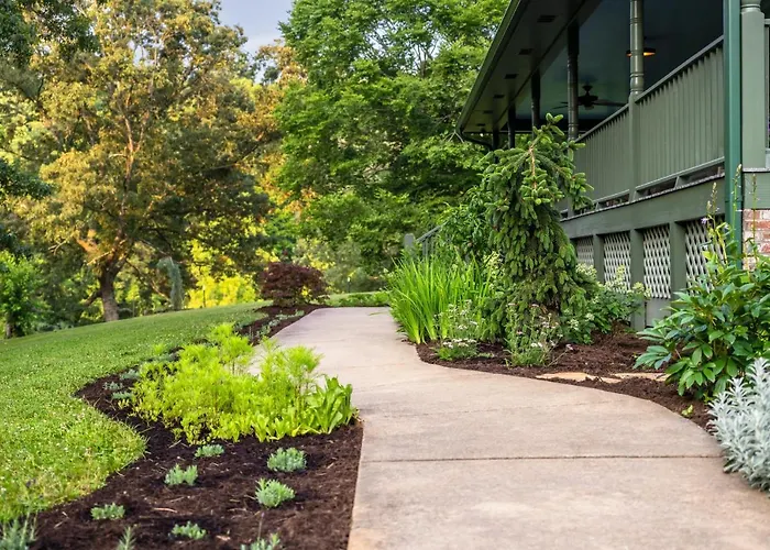 The Inn At Amaris Farms Weaverville