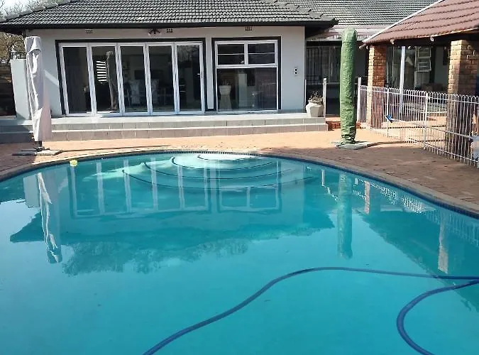 Schweezers Guest House Johannesburg