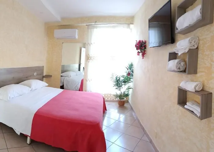 Crisan B&B Affittacamere Nola