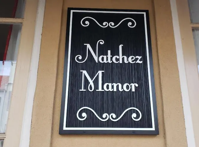 Natchez Manor Bed & Breakfast