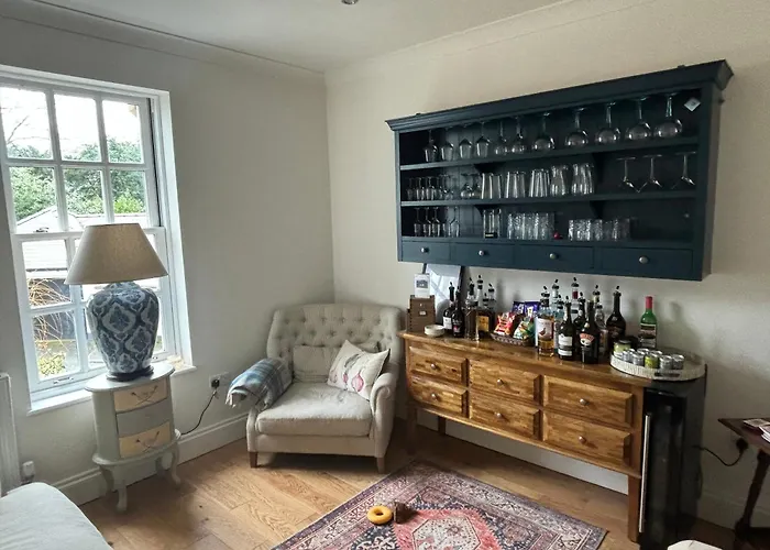 Bed and BreakfastTy Llew