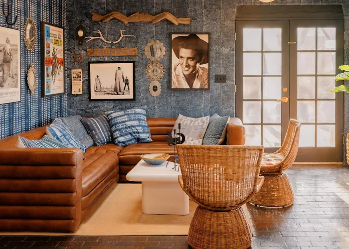 Pueblo Bonito Inn Santa Fe