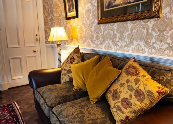 The Townhouse Ayr - Luxury B&B - Adults Only