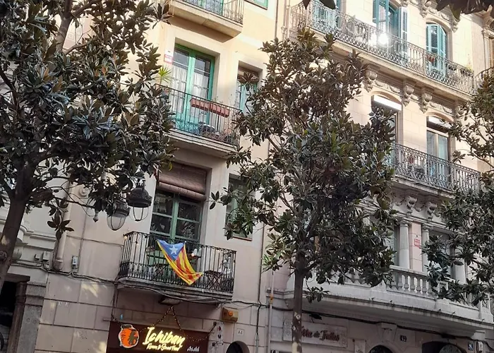 La Casa De Laura Nisia B&B Barcelona