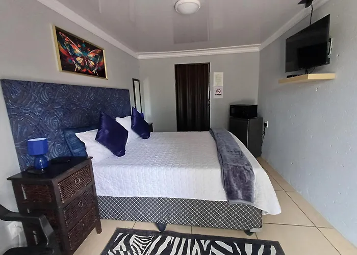 Bed and BreakfastBlack Owl