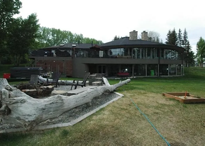 Roundhouse Grotto Bed & Breakfast Calgary