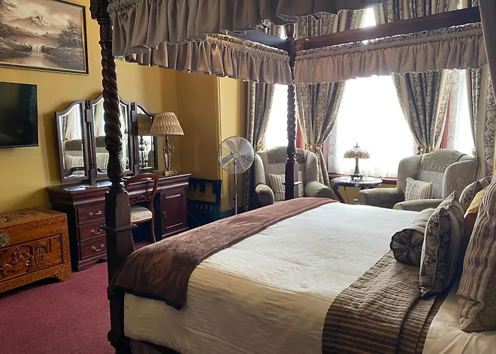 The Grand On Macfie Bed & Breakfast Devonport