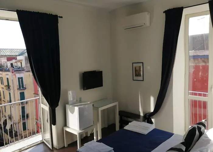 Bed and Breakfast I Dioscuri Nápoles