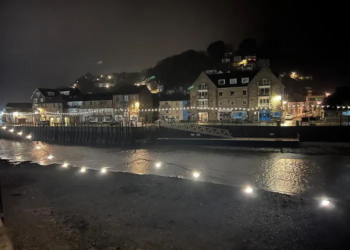 Bed and BreakfastCaptain'S House