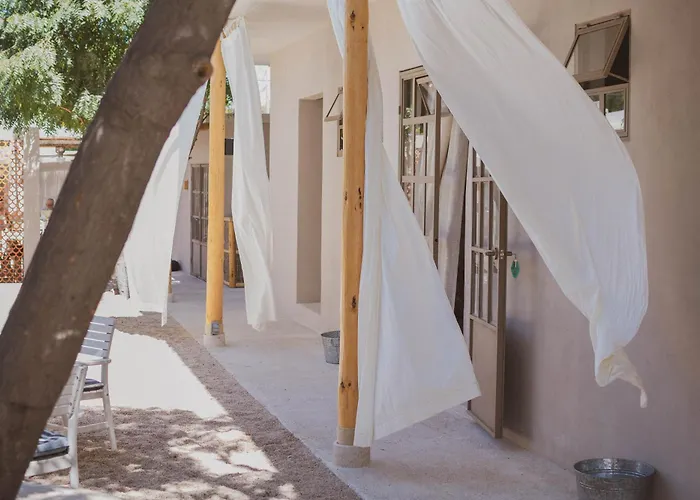 Bed and Breakfast The Mantarraya Outpost La Paz