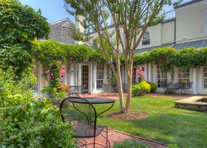 Francis Malbone House Bed & Breakfast Newport