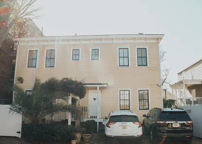 Green Palm Inn Savannah