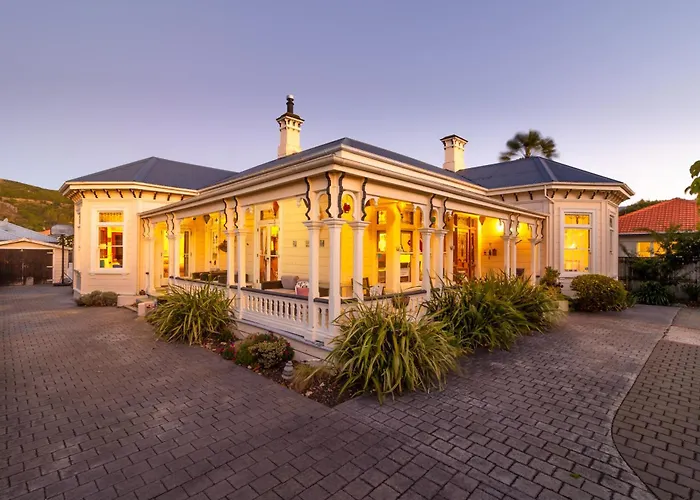 Collingwood Manor Bed & Breakfast Nelson