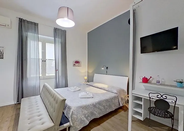 Il Giardino Di Vico Neve Bed & Breakfast Naples