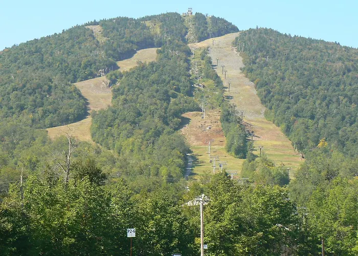 Auberge De La Tour Et Spa Magog