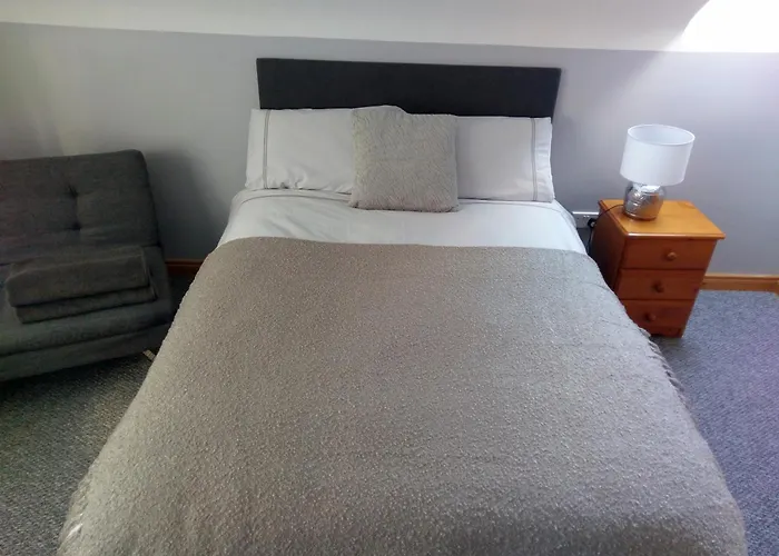 Bed and BreakfastTree-House