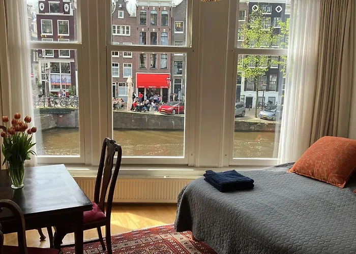 Canal View B&B Amsterdam
