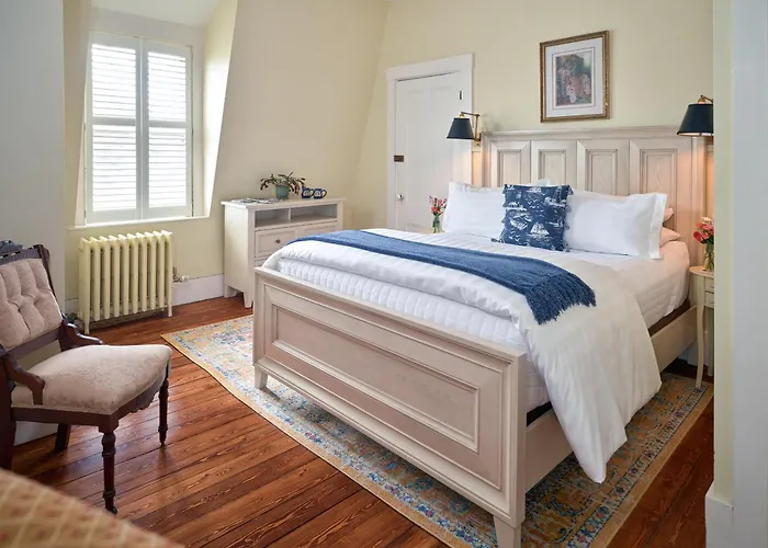 Old Manse Inn Brewster