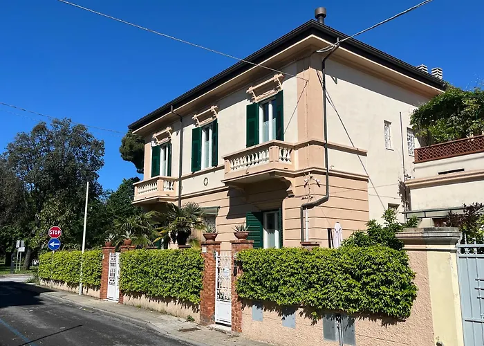 Bed and Breakfast Pura Vida Viareggio