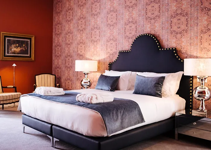 Dear Lisbon - Gallery House