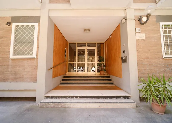 Midnight In Vatican Roma