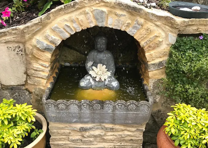 Rie'S Retreat - The Emerald Room Glastonbury