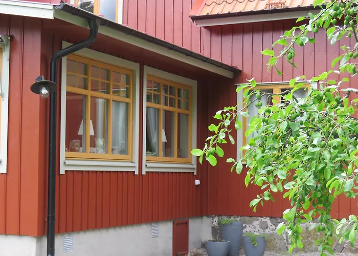 Karlsberg Gård B&B Tvååker