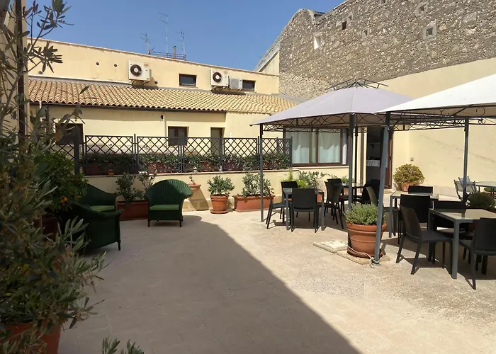 Sorella Luna Syracuse