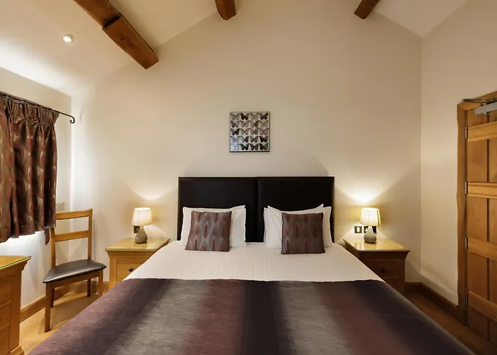 Heaton House Farm Bed & Breakfast Macclesfield