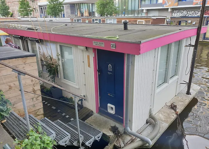 Houseboat-Amsterdam Hotel