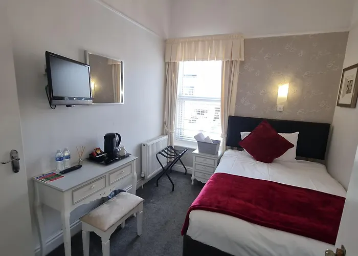 Clifton Villa - Southport