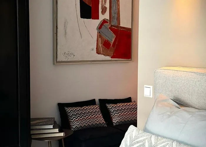 Bed and BreakfastB&B Urban Oasis With Free Parking