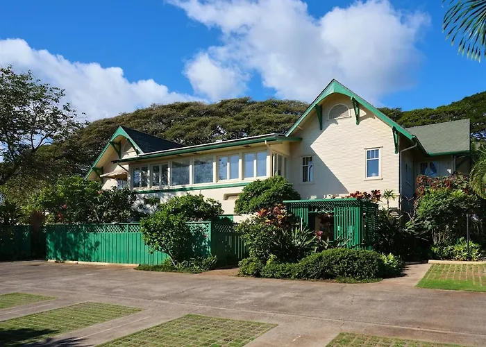 Lokelani Suite - Historic Comfort, Free Breakfast! Wailuku