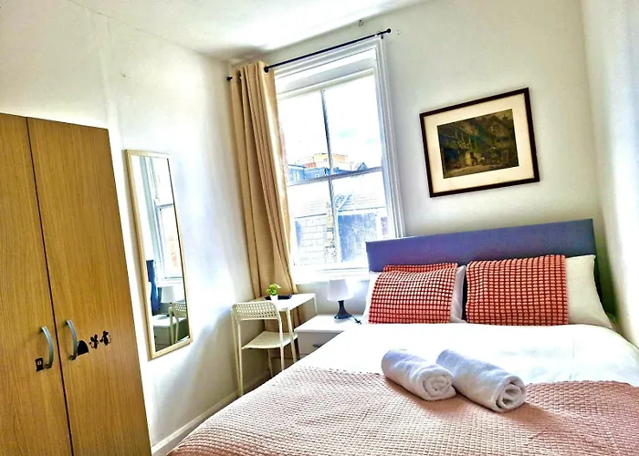 Aldgate East B&B London