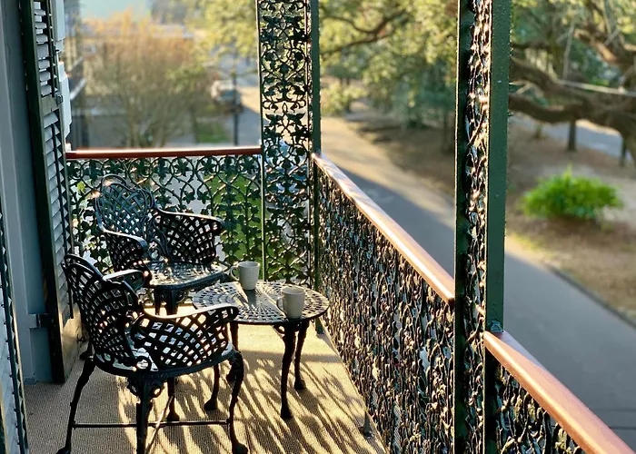 The Lanaux Mansion Bed & Breakfast New Orleans