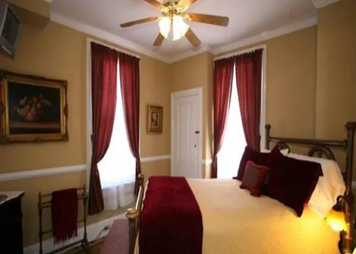 The Bacchus Inn Bed & Breakfast Cape May