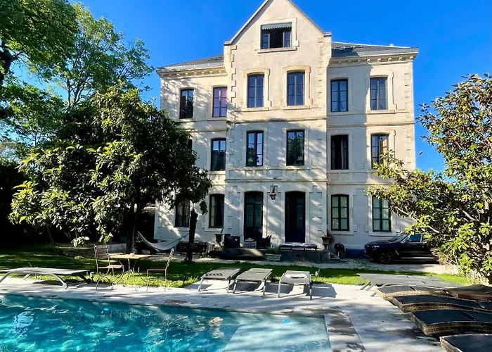 Demeure Saint Louis Historic Manor, City 700M, Free Parking,A C,Clim,Wifi, City View, Garden Carcasona