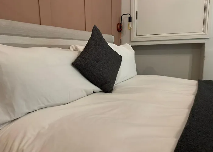 El Camino Suites Stamford