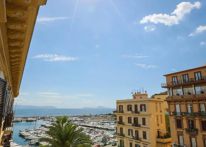 Lungomare Suite & Spa Nápoles