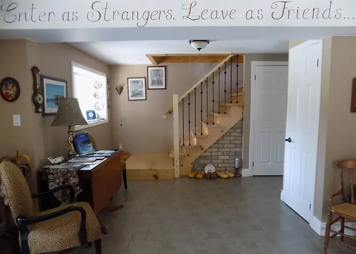 Mellowout B&B Lions Head