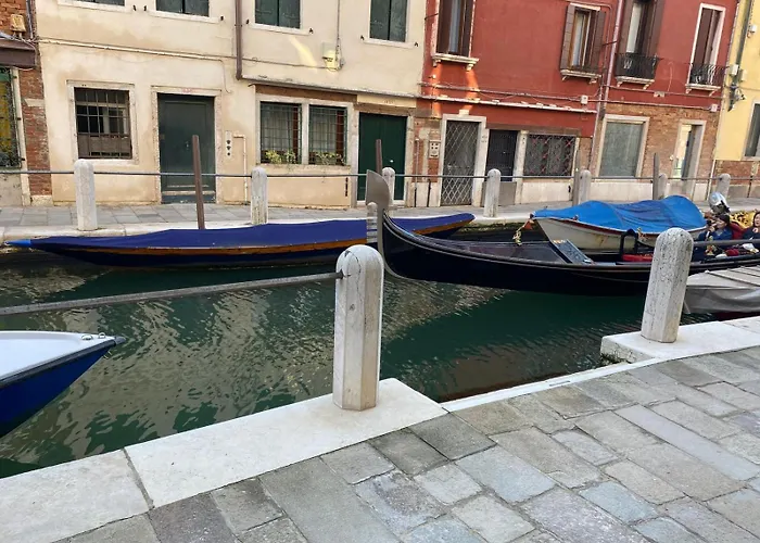 Ca' San Trovaso - 6 Rooms Venice