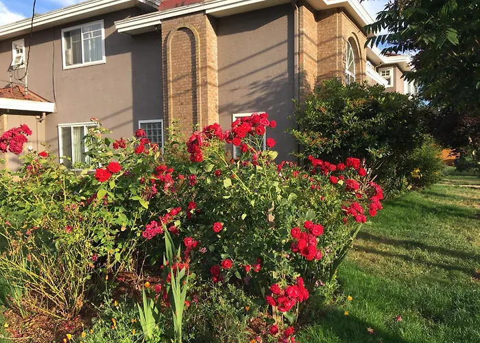 Rose Garden Vancouver Airport - Richmond Bc