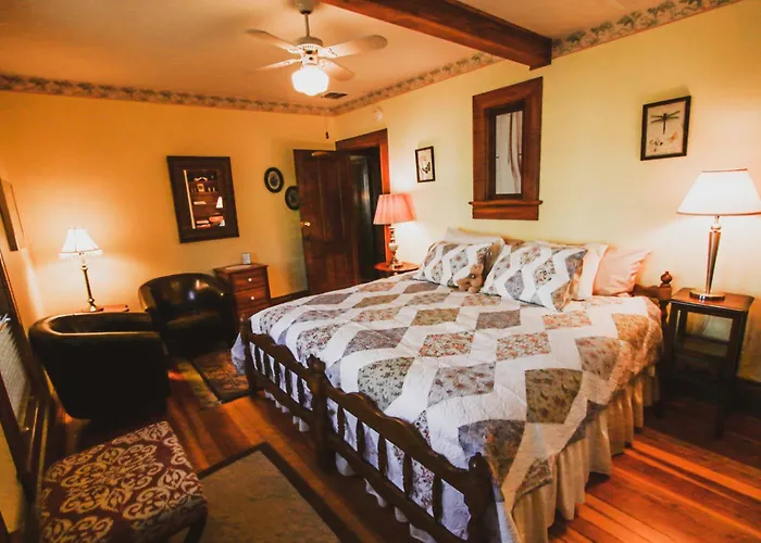 Nightingales Inn Ashland