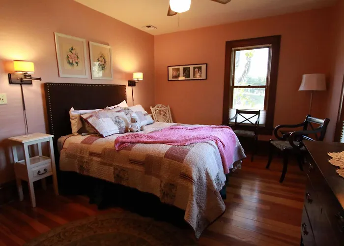 Nightingales Inn Ashland
