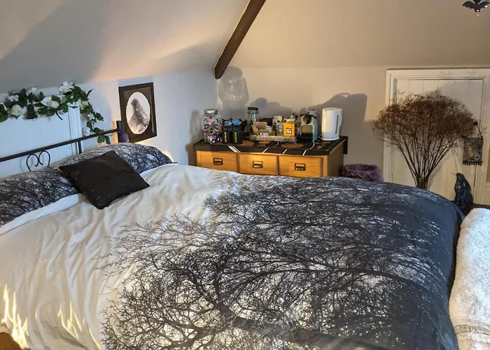 Yawl, Harcombe House Bed & Breakfast Uplyme