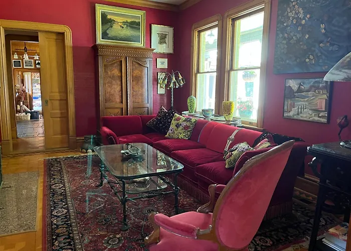 Queen'S View Bed And Breakfast Bayfield