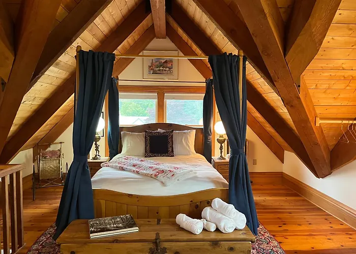 Queen'S View Bed And Breakfast Bayfield