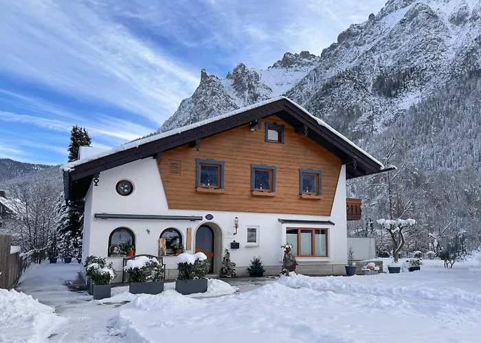 Hotel Garni Gästehaus Edlhuber Mittenwald