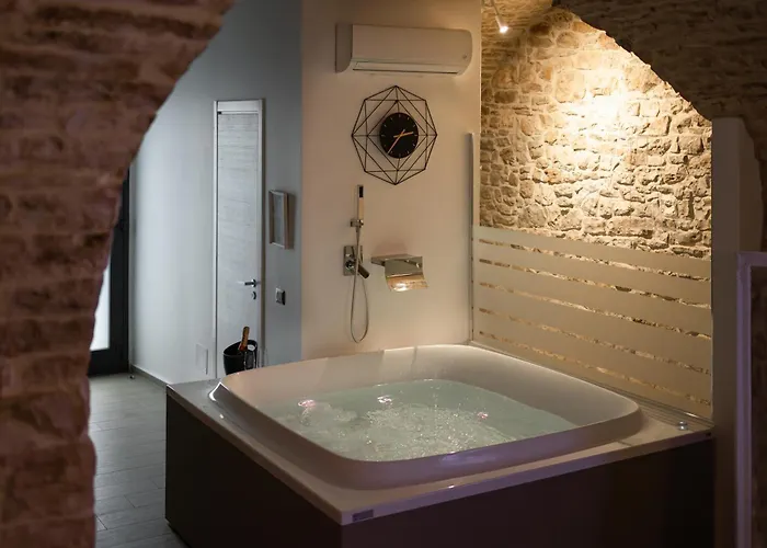 Suite 123 Luxury B&B Con Jacuzzi Palo del Colle